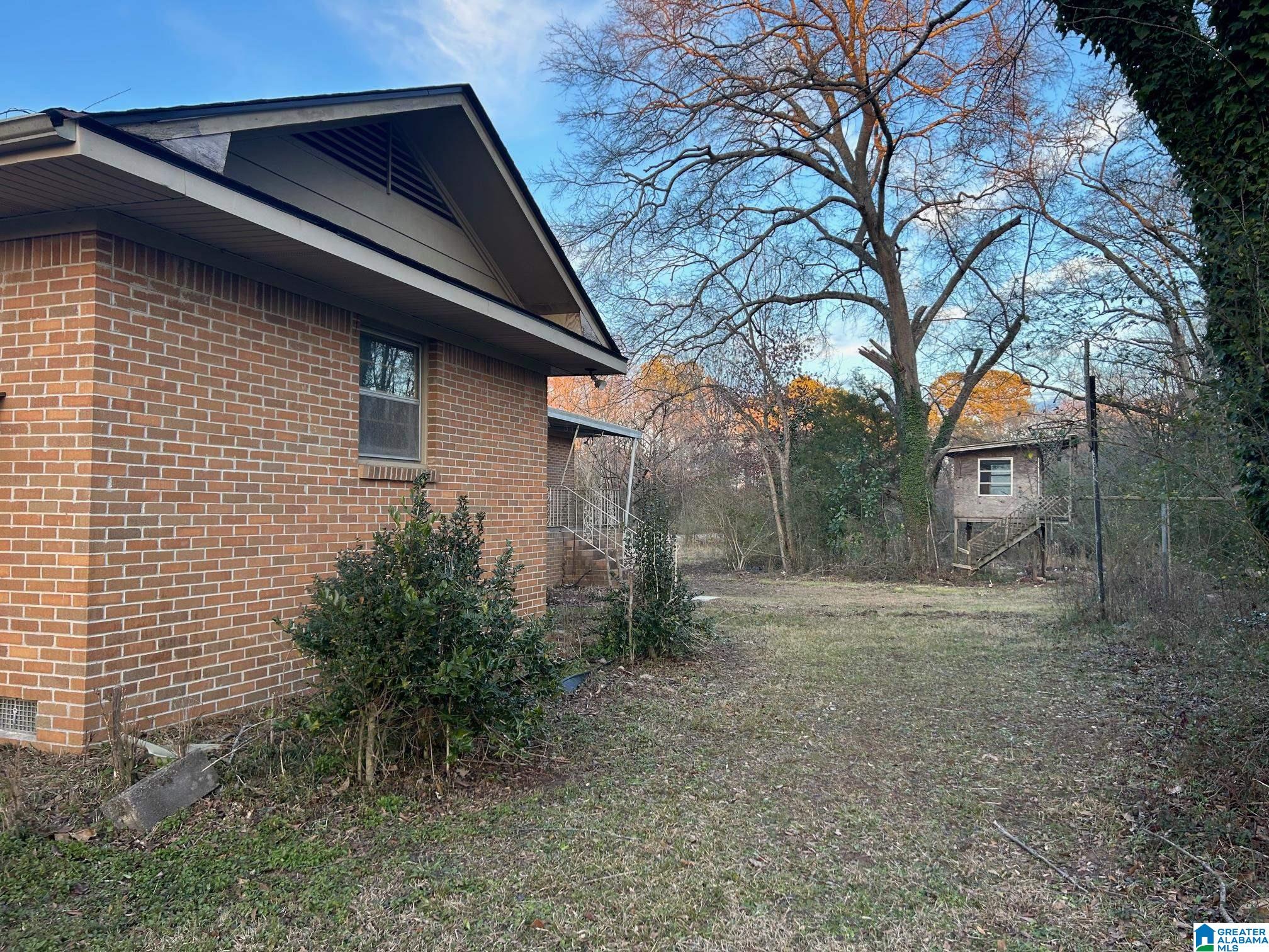 2077 Carson Street Calera, AL 35040 - Photo 2 of 11