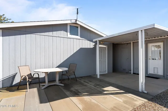 $300,000 | 21150 West Obsidian Drive, Congress, AZ 85332