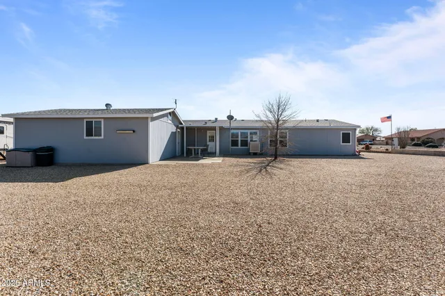 $300,000 | 21150 West Obsidian Drive, Congress, AZ 85332