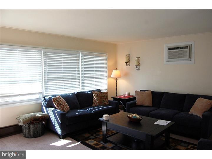 15 Indigo Road Levittown, PA 19057 - Photo 17 of 18 Living Room