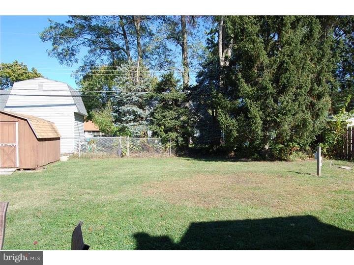 15 Indigo Road Levittown, PA 19057 - Photo 3 of 18 Back Yard