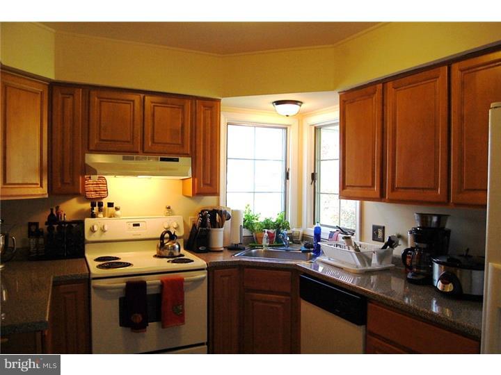 15 Indigo Road Levittown, PA 19057 - Photo 4 of 18 Kitchen