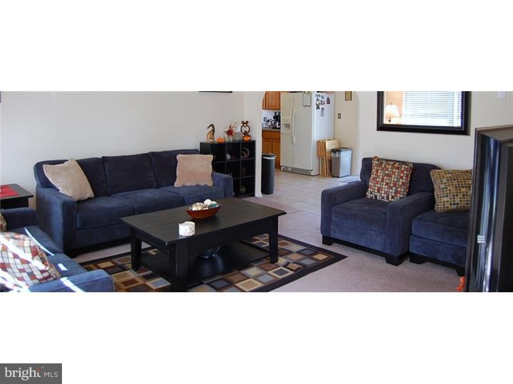 15 Indigo Road Levittown, PA 19057 - Photo 5 of 18 Living Room
