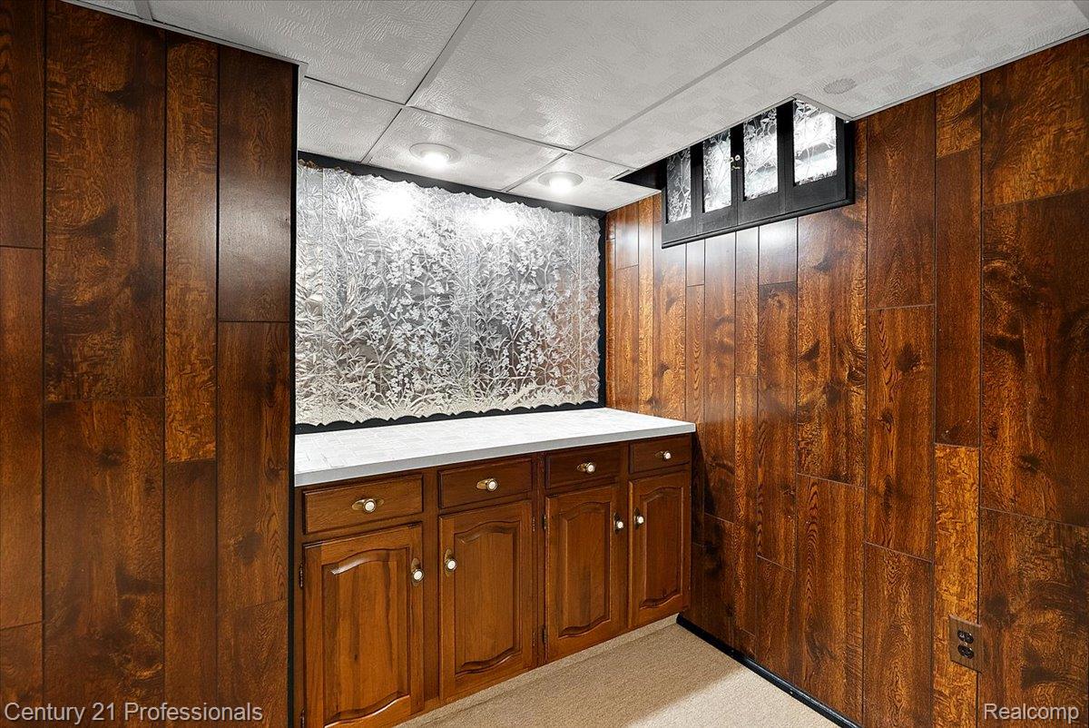 633 Foxhall Road Bloomfield Hills, MI 48304 - Photo 60 of 61 60-633 Foxhall -60.jpg