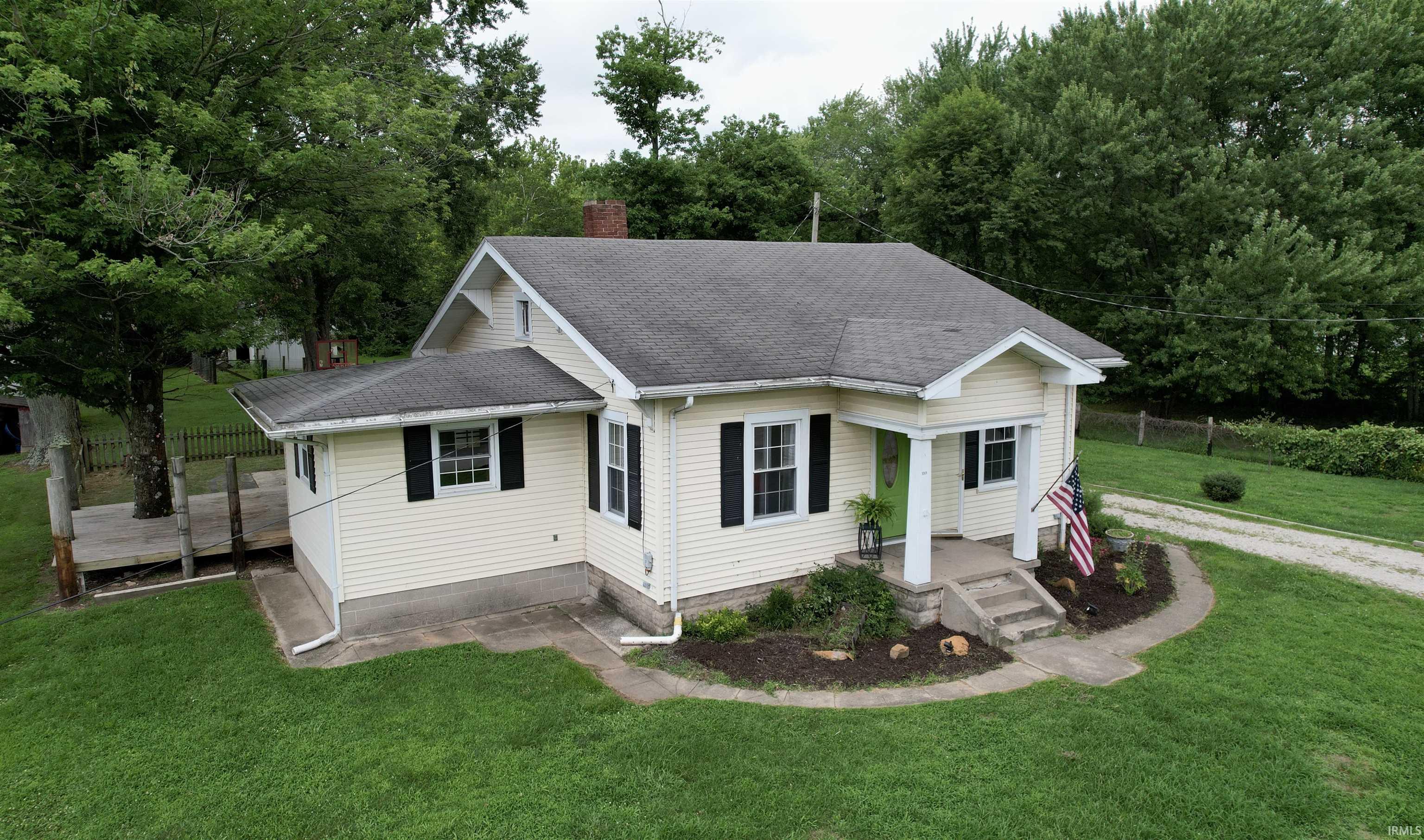 1069 St Johns Road Washington, IN 47501 - Photo 1 of 28 Gallery Image 1