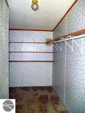 4801 West Packingham Road Lake City, MI 49651 - Photo 12 of 22 1737953-11.JPG