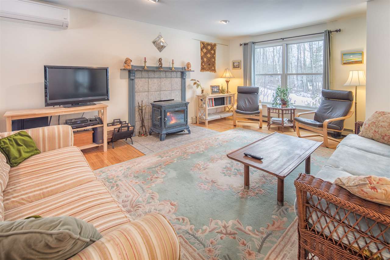66 Daniel Cater Road Barrington, NH 03825 - Photo 4 of 26 Gallery Image 4