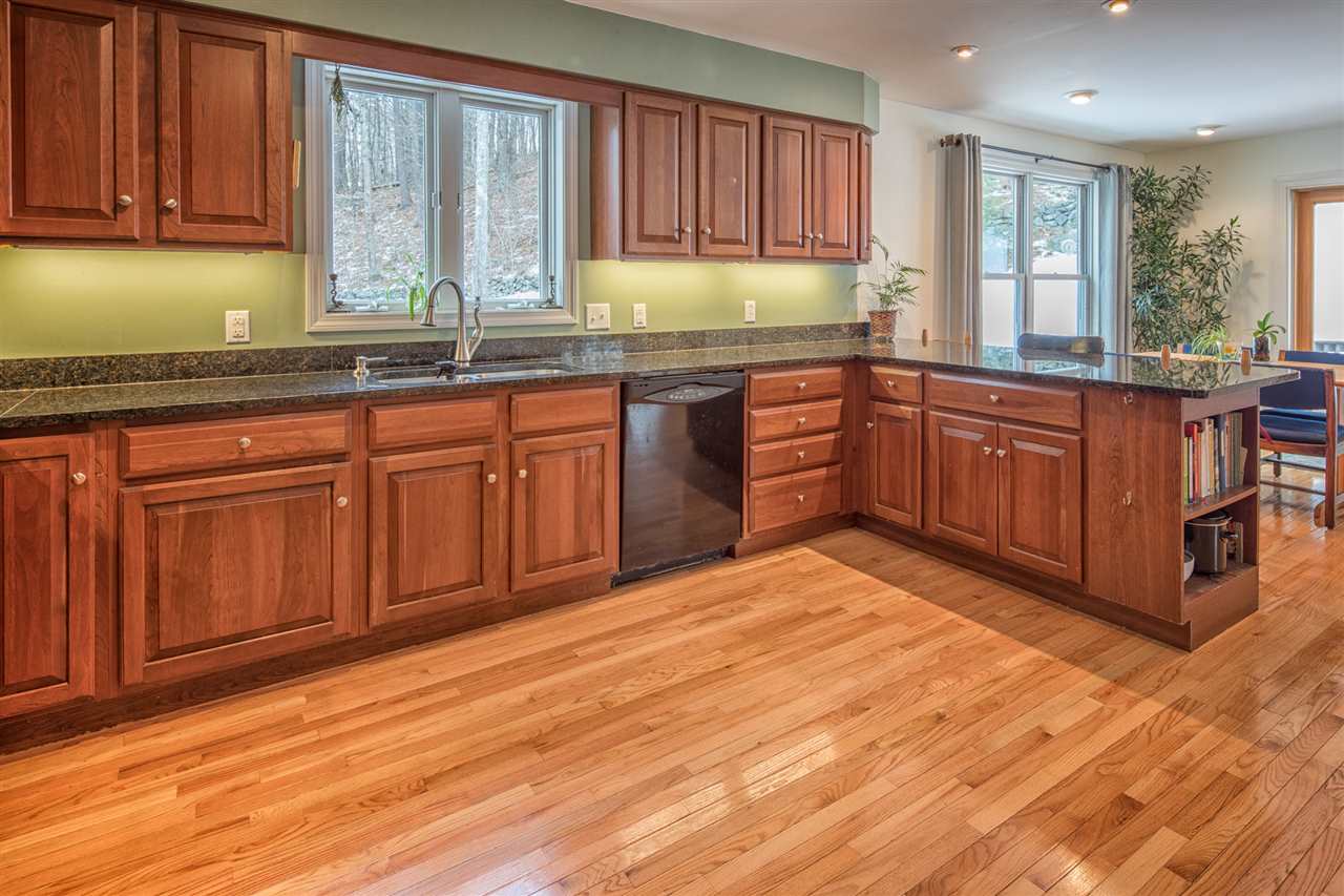 66 Daniel Cater Road Barrington, NH 03825 - Photo 5 of 26 Gallery Image 5