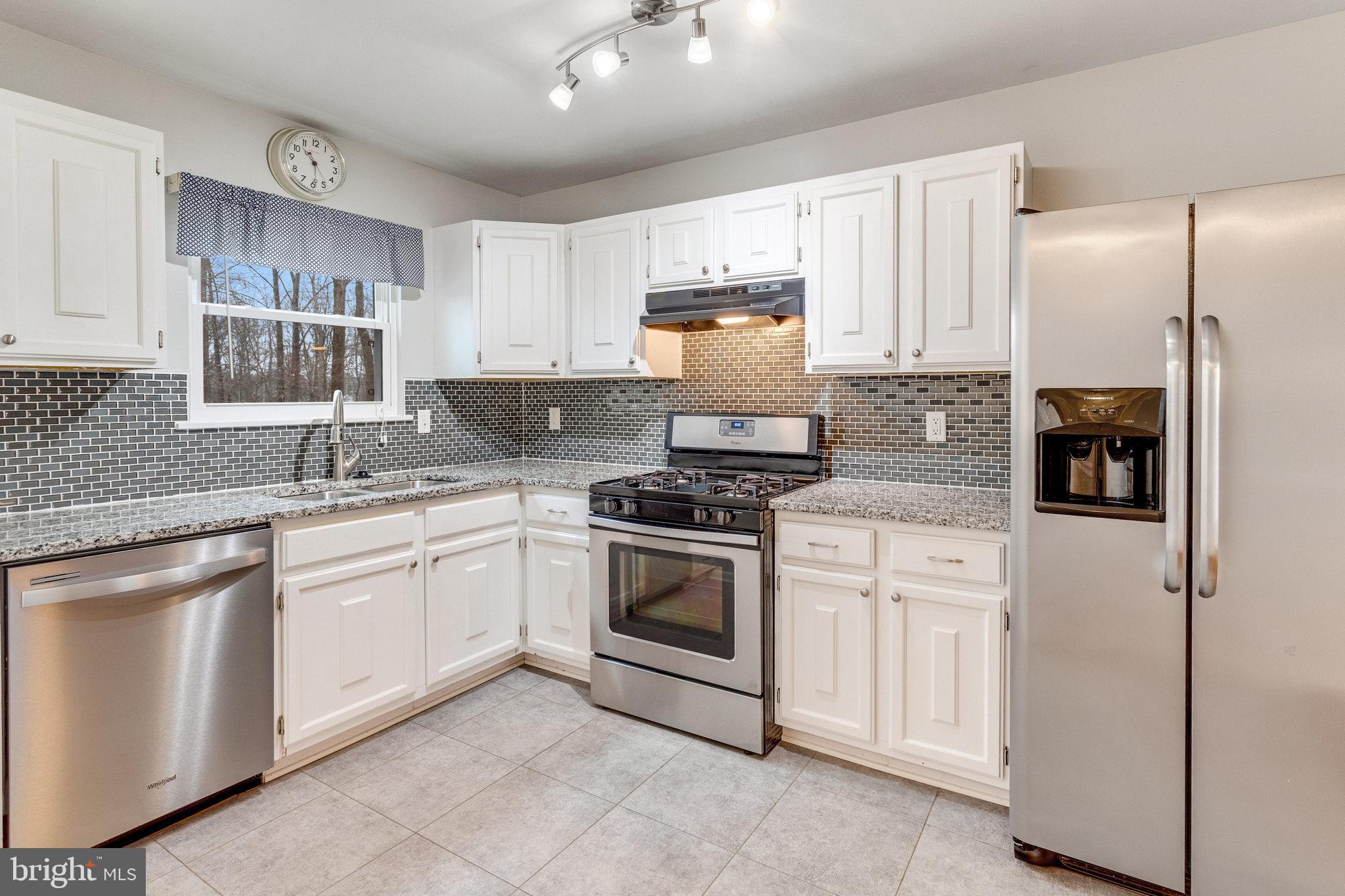 5483 Rector Drive Woodbridge, VA 22193 - Photo 5 of 50 Gallery Image 5