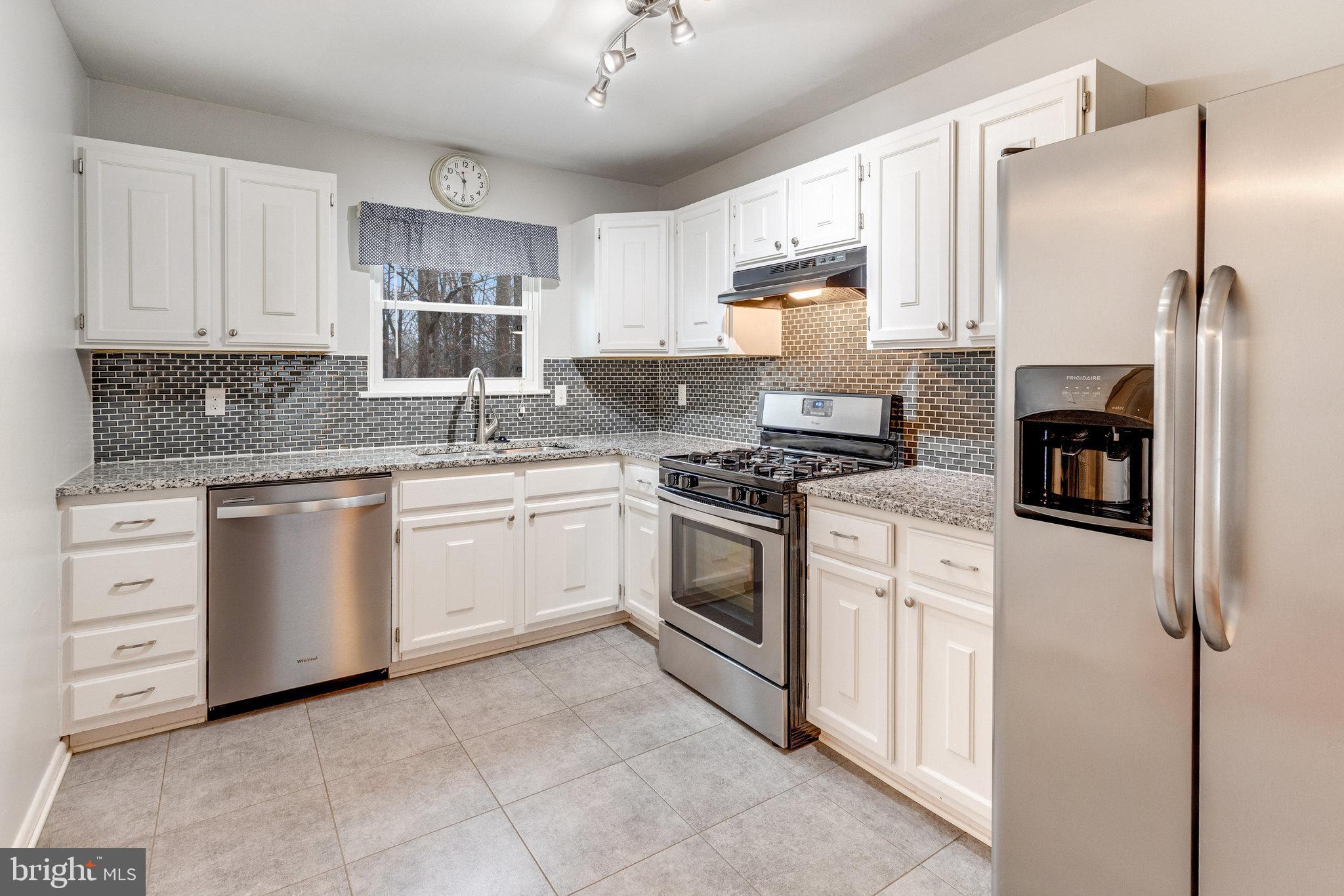 5483 Rector Drive Woodbridge, VA 22193 - Photo 6 of 50 Gallery Image 6