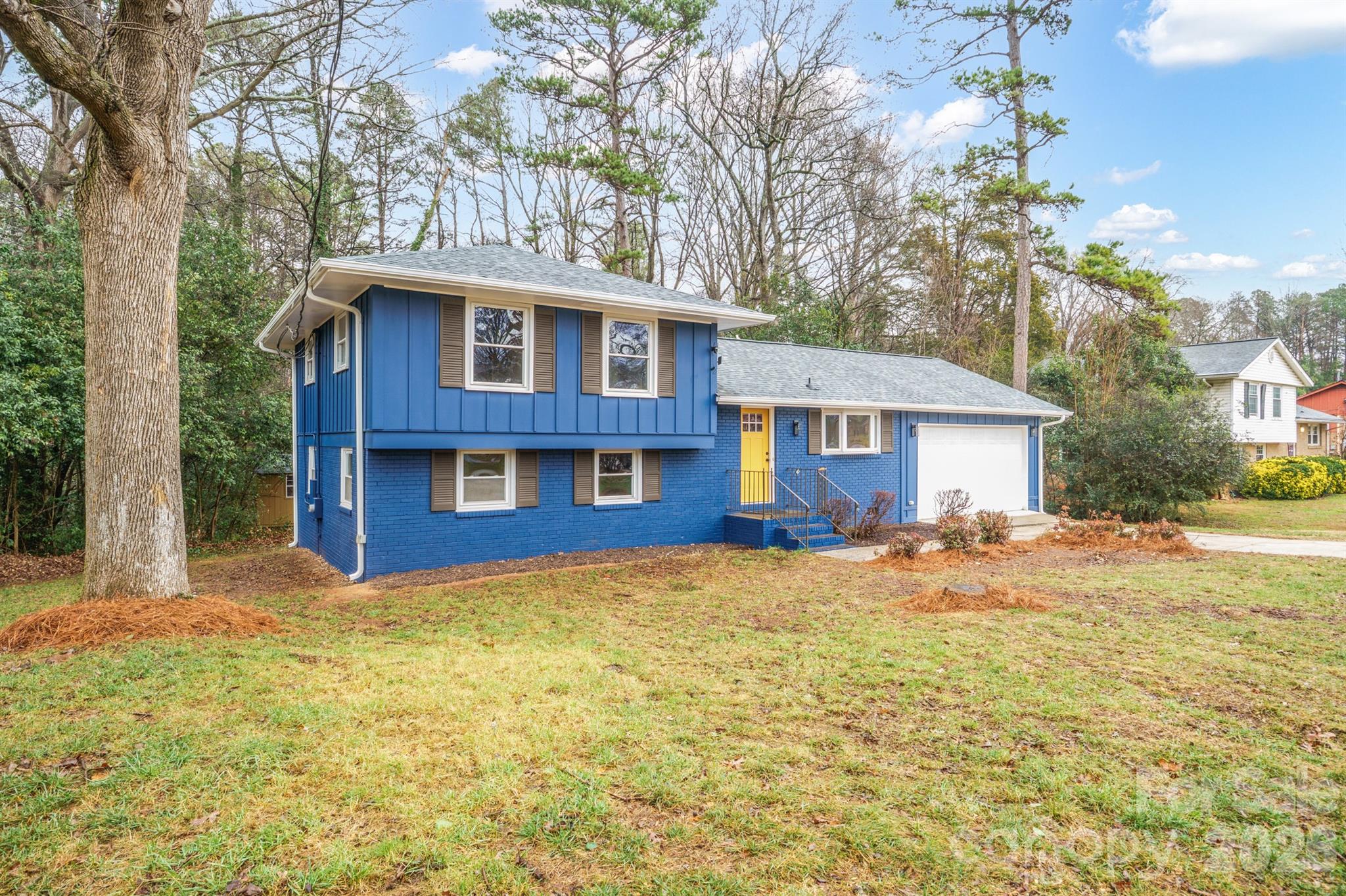 8928 Singingpine Road Charlotte, NC 28214 - Photo 3 of 42 Gallery Image 3