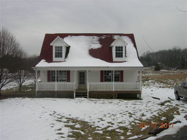 4595 Crow Road Northeast Dalton, GA 30721 - Photo 1 of 1 Main View