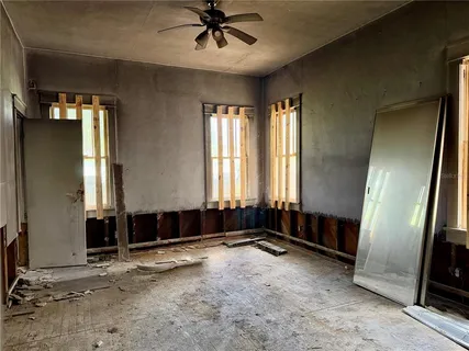 $395,000 | 315 South Bermuda Boulevard, Tampa, FL 33605