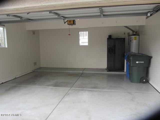 7405 South 40th Lane Phoenix, AZ 85041 - Photo 7 of 8 garage