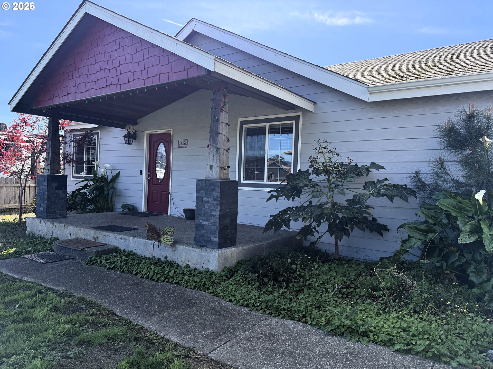 515 Memory Lane Brookings, OR 97415 - Photo 2 of 33