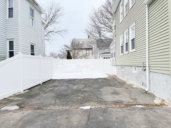 $2,500 | 48 Linden Street, Unit 1, Salem, MA 01970