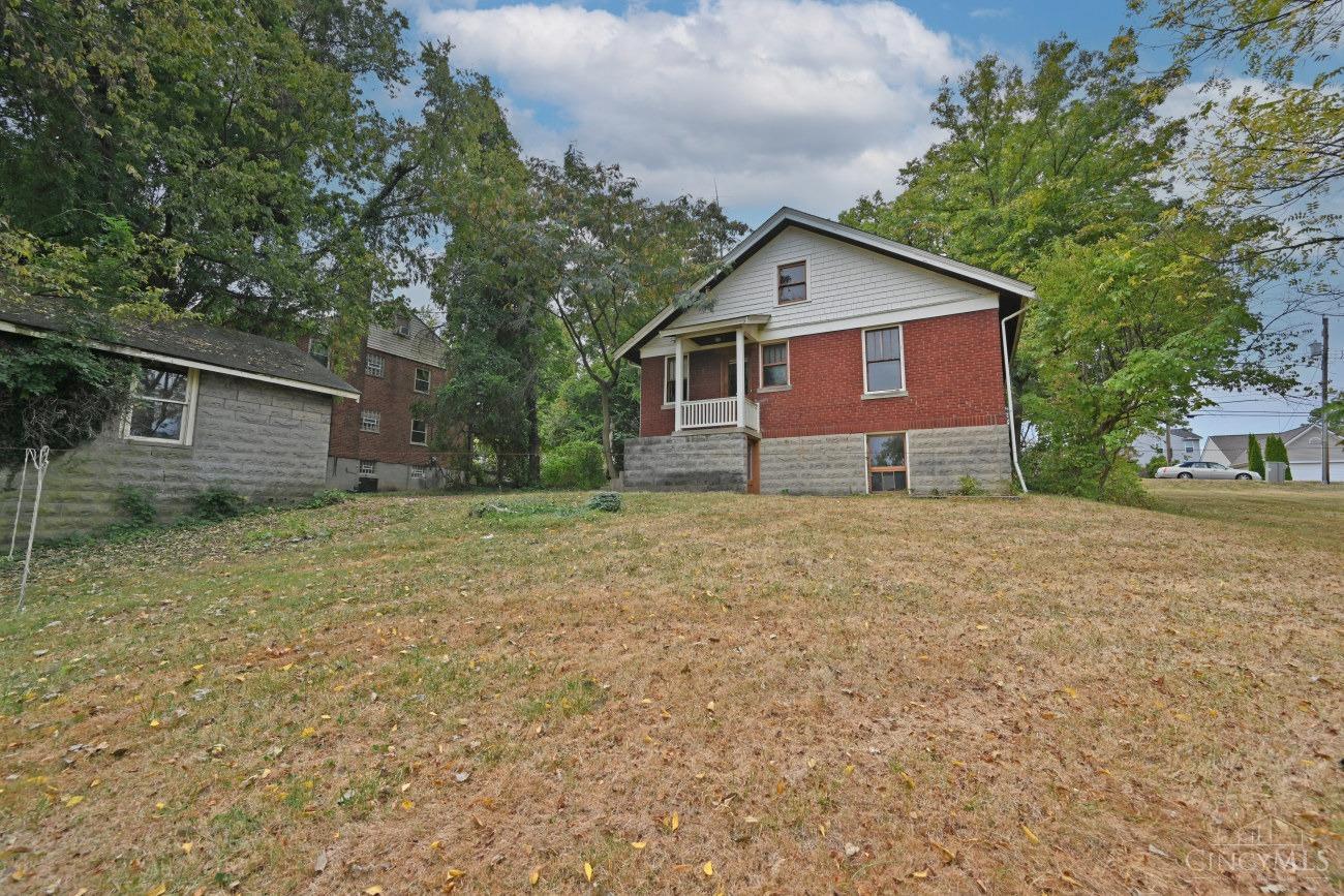 6106 Plainfield Road Silverton, OH 45213 - Photo 16 of 53