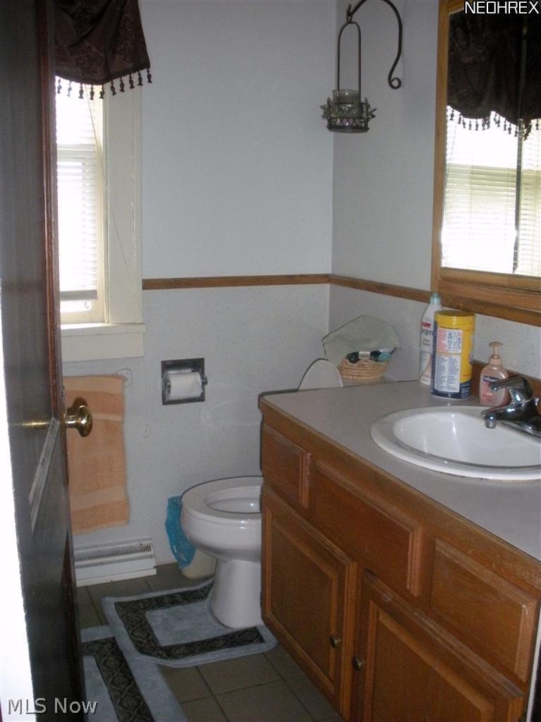 968 Garrison Road Ashtabula, OH 44004 - Photo 8 of 15 Full bath on main floor.