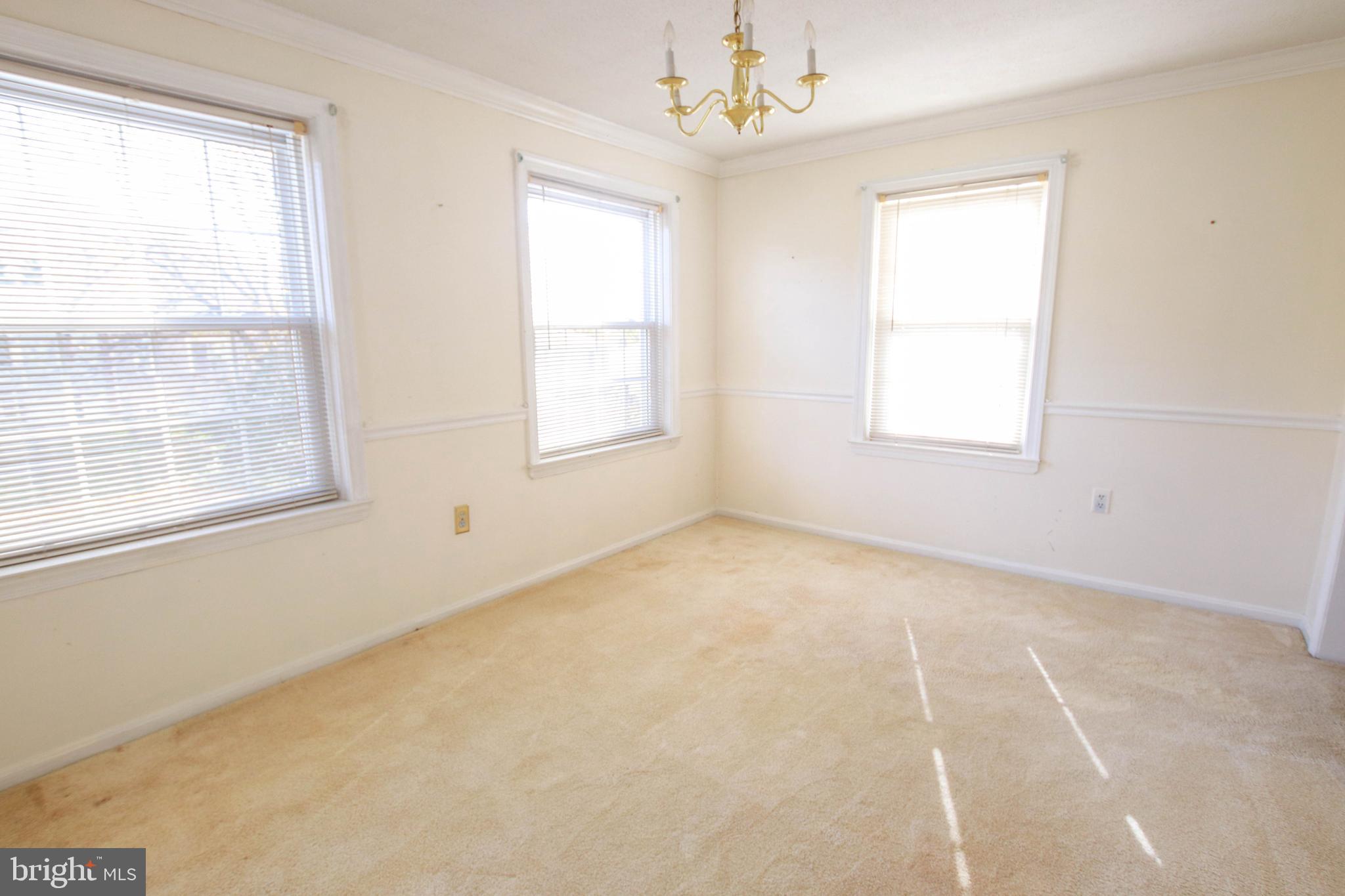 10811 Keller Street Silver Spring, MD 20902 - Photo 5 of 29 Dining Room