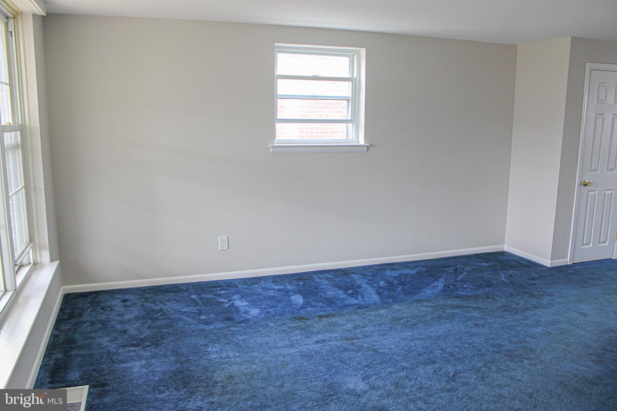 3465 Holyoke Road Philadelphia, PA 19114 - Photo 4 of 28 Gallery Image 4