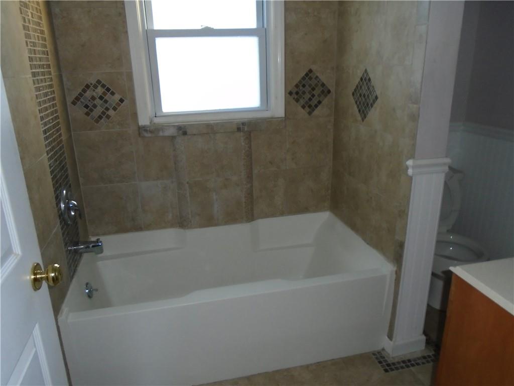 122 Galley Road Canonsburg, PA 15317 - Photo 13 of 23 Gallery Image 13