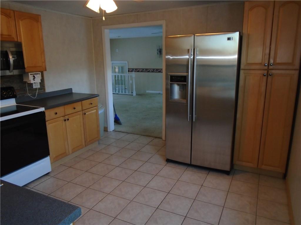 122 Galley Road Canonsburg, PA 15317 - Photo 5 of 23 Gallery Image 5