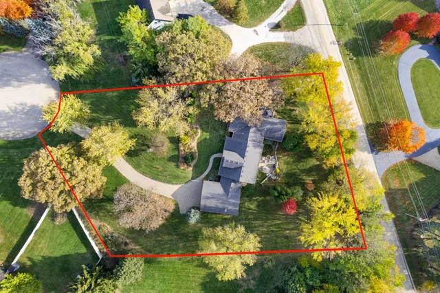 $599,000 | 43W140 Campton Hills Road, Elburn, IL 60119