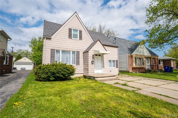 $249,900 | 368 Grover Cleveland Highway, Amherst, NY 14226