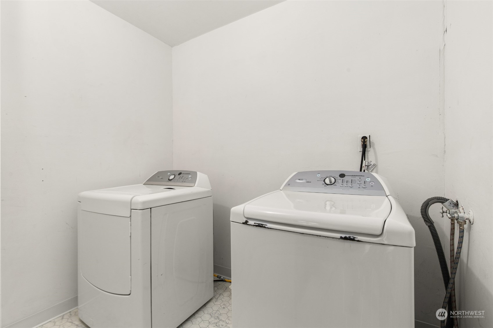 22700 1st Place West Bothell, WA 98021 - Photo 20 of 32 a utility room with dryer and washer