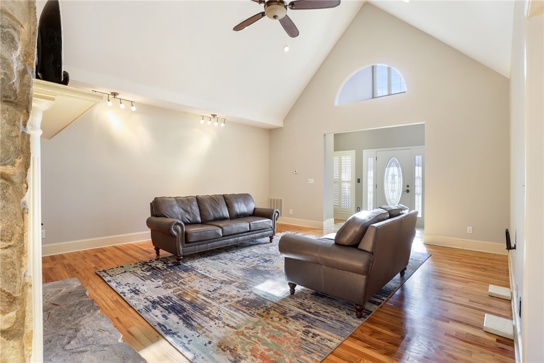 1409 Autun Road Pendleton, SC 29670 - Photo 6 of 45