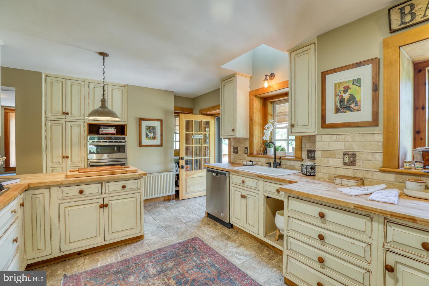 18777 Blue Ridge Mountain Road Bluemont, VA 20135 - Photo 11 of 65 Gallery Image 11