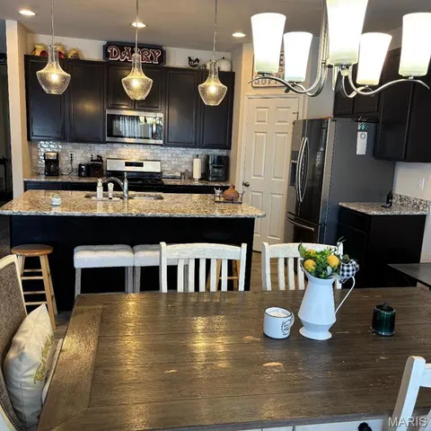 $369,900 | 10 Scenic Bend, Festus, MO 63028