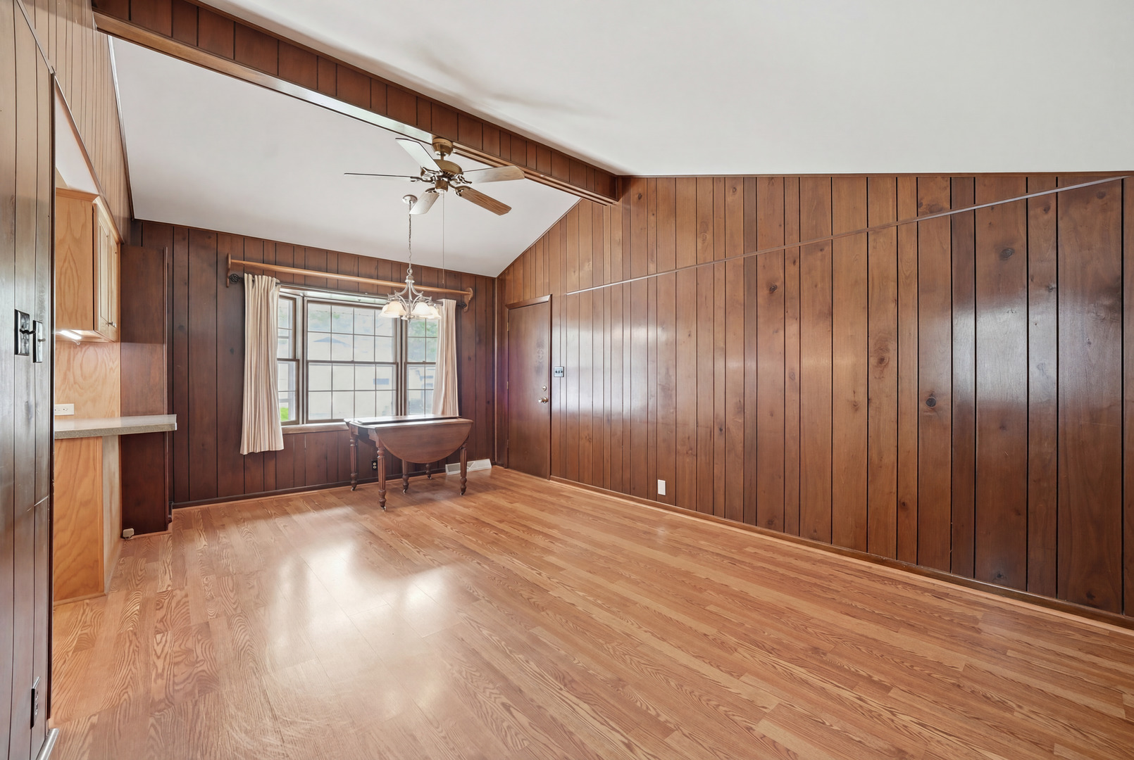 323 East Dresser Road DeKalb, IL 60115 - Photo 18 of 37