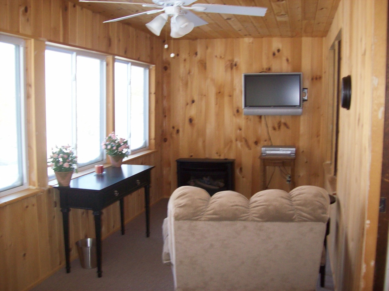 17 Bailey Road Lanesborough, MA 01237 - Photo 10 of 10 Sunporch