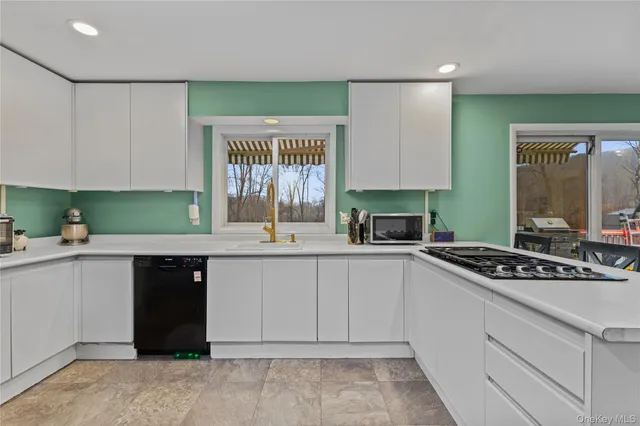 $685,000 | 215 Highway 164, Patterson, NY 12563