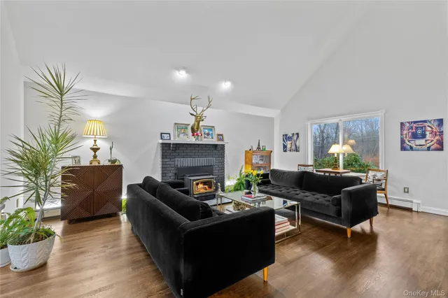 $685,000 | 215 Highway 164, Patterson, NY 12563