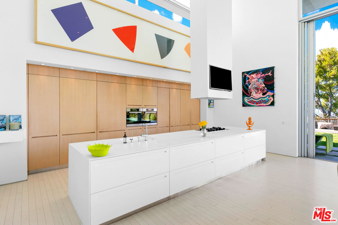 9200 Cotharin Road Malibu, CA 90265 - Photo 11 of 51