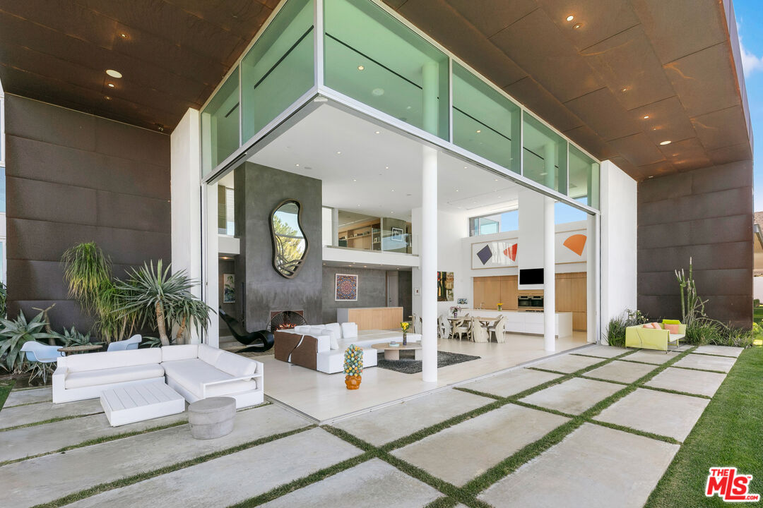 9200 Cotharin Road Malibu, CA 90265 - Photo 15 of 51