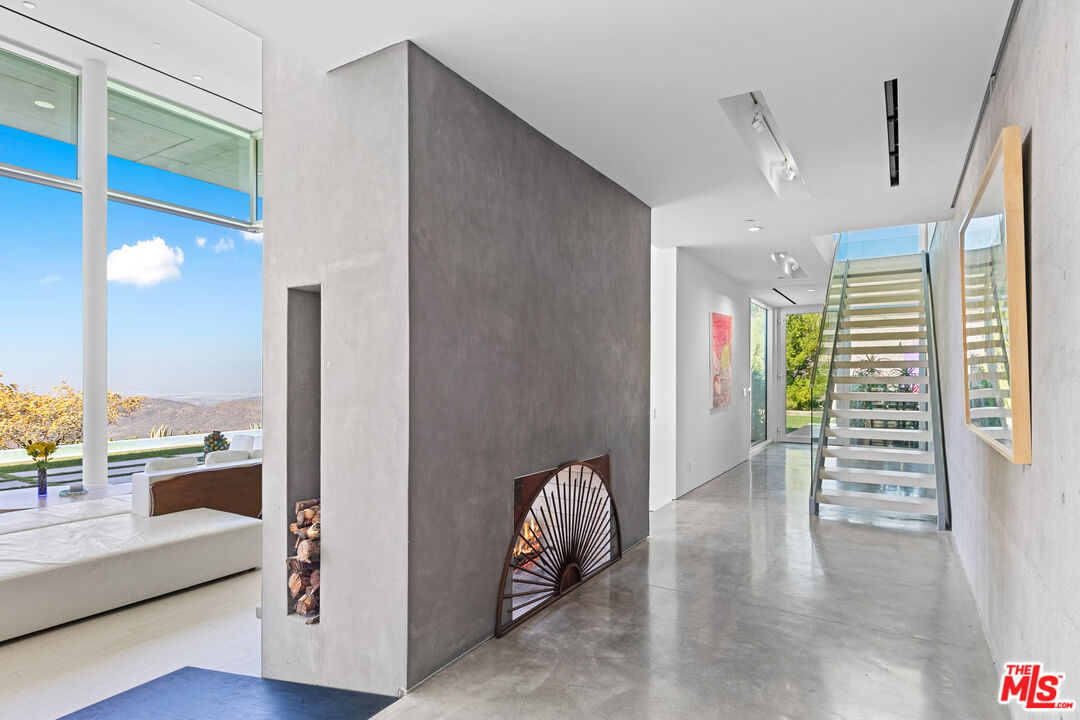 9200 Cotharin Road Malibu, CA 90265 - Photo 22 of 51