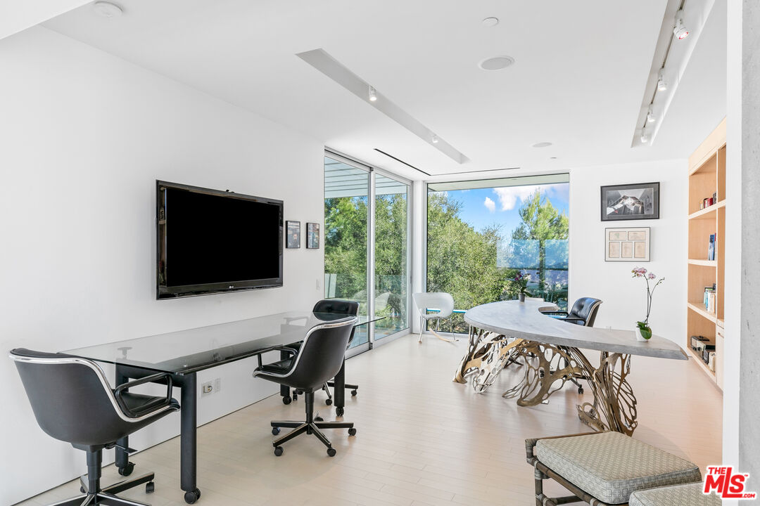 9200 Cotharin Road Malibu, CA 90265 - Photo 27 of 51