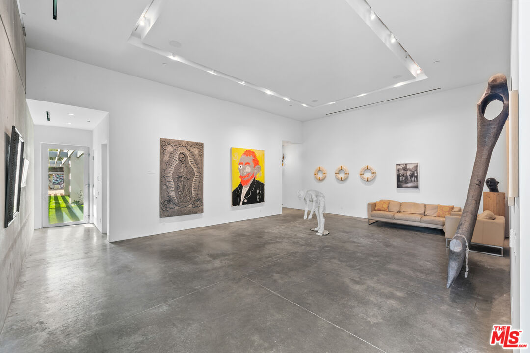 9200 Cotharin Road Malibu, CA 90265 - Photo 37 of 51