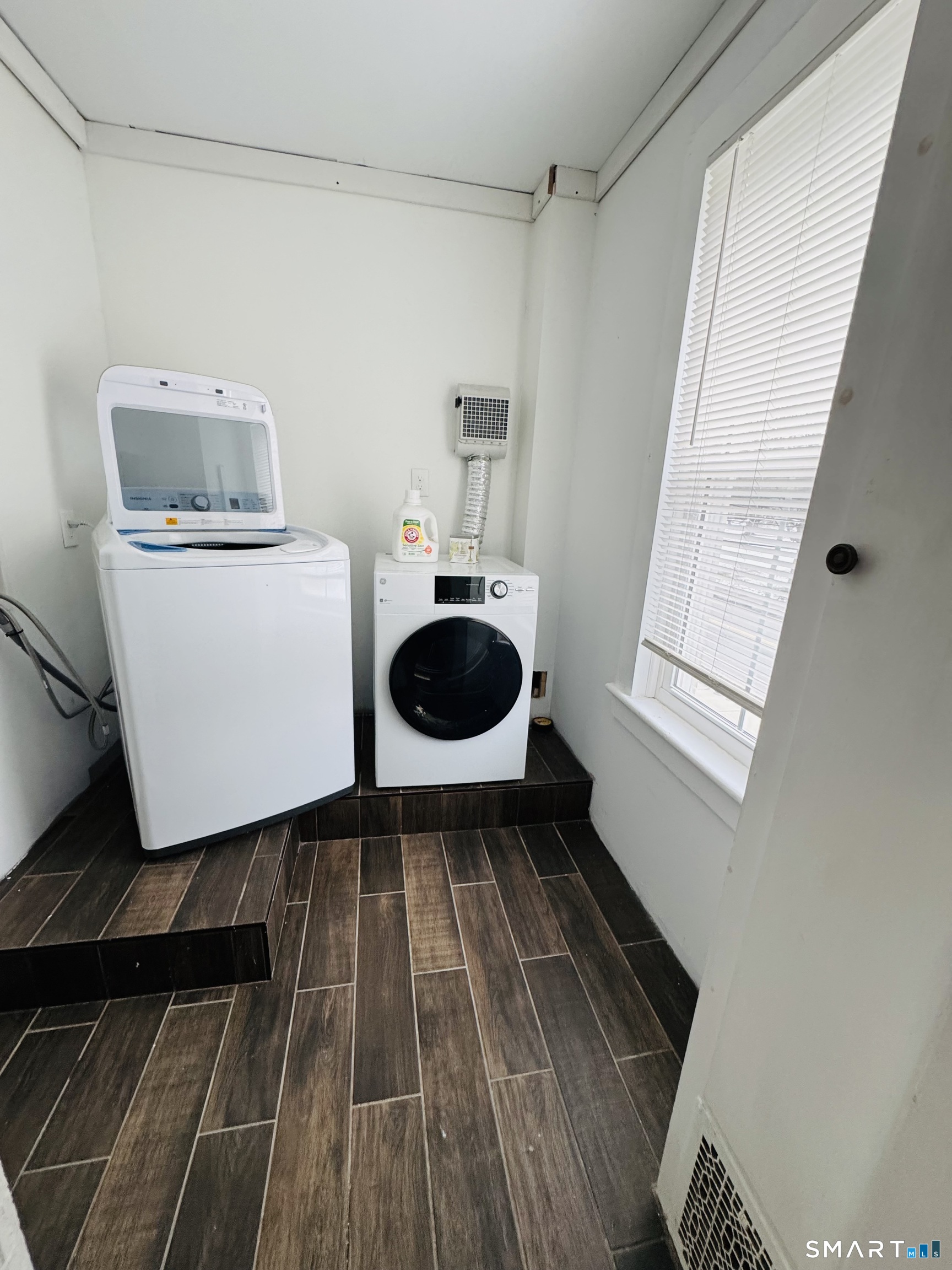 239 Main Street Danielson, CT 06239 - Photo 19 of 25