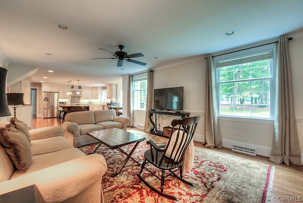 2600 Arrandell Road Midlothian, VA 23113 - Photo 14 of 45 a living room with furniture and a flat screen tv