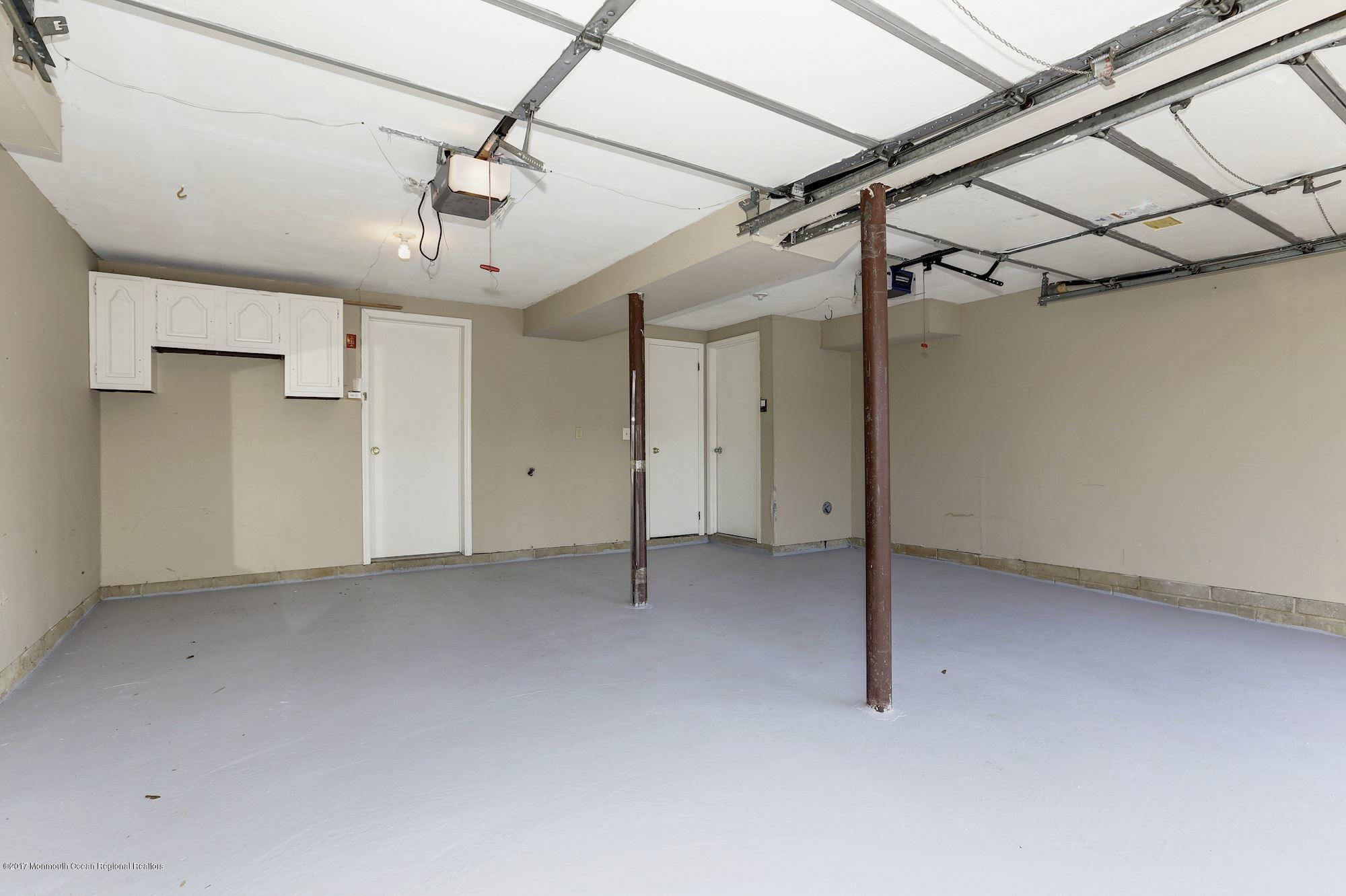 20 Pinckney Road, Unit B4 Red Bank, NJ 07701 - Photo 36 of 46 034_20_Pinckney_Road_B4_215450_292219