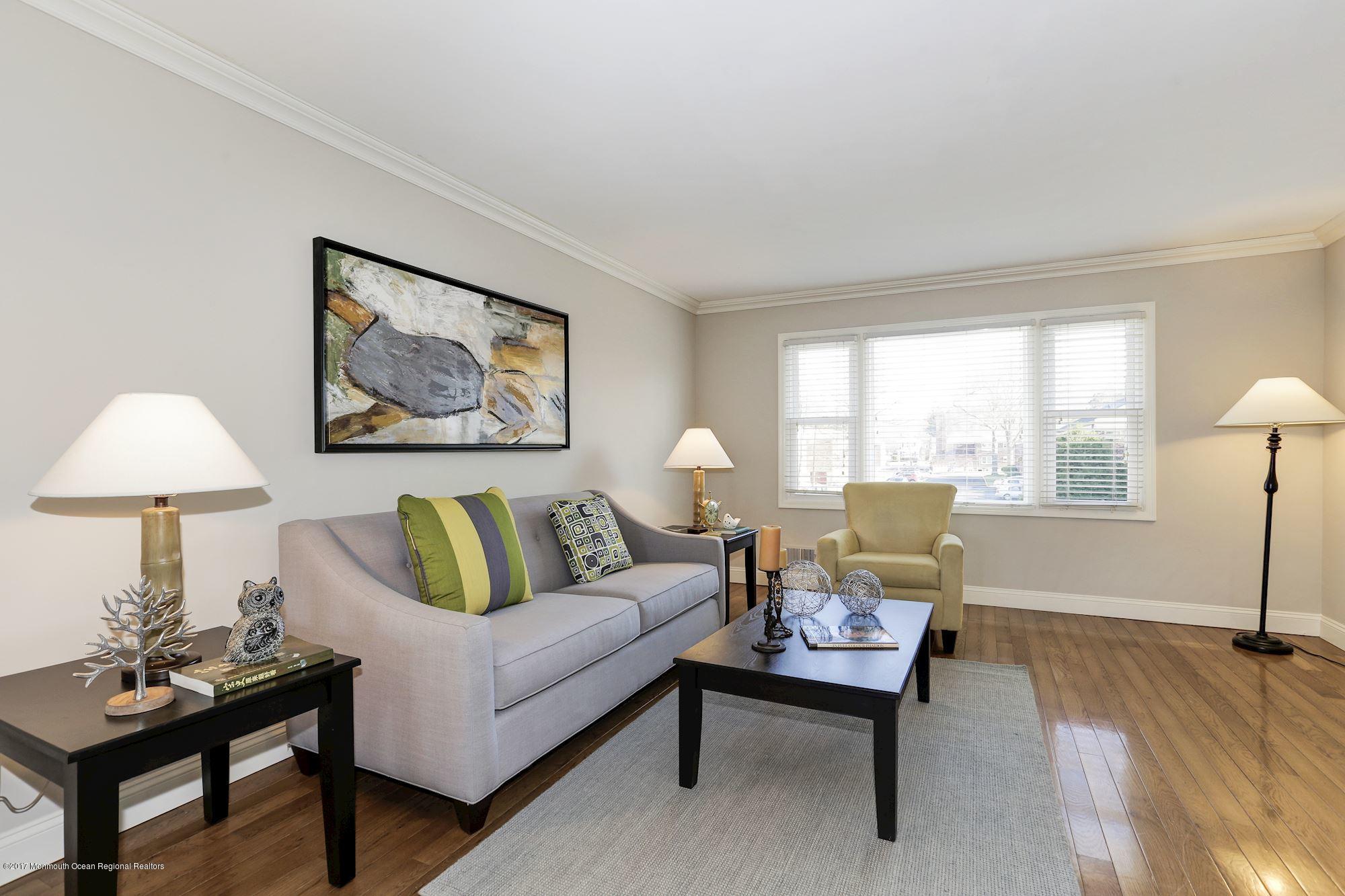 20 Pinckney Road, Unit B4 Red Bank, NJ 07701 - Photo 5 of 46 008_20_Pinckney_Road_B4_215450_292219