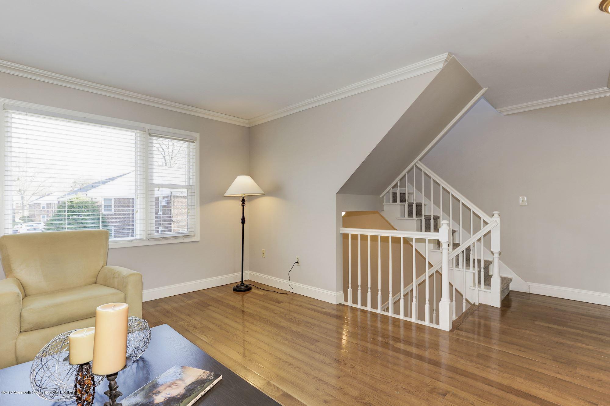 20 Pinckney Road, Unit B4 Red Bank, NJ 07701 - Photo 8 of 46 006_20_Pinckney_Road_B4_215450_292219