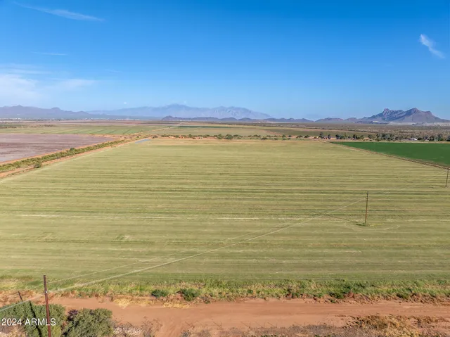 $8,775,000 | 135-acre West 135-acre W Twin Peaks & Clayton Roads, Tucson, AZ 85743