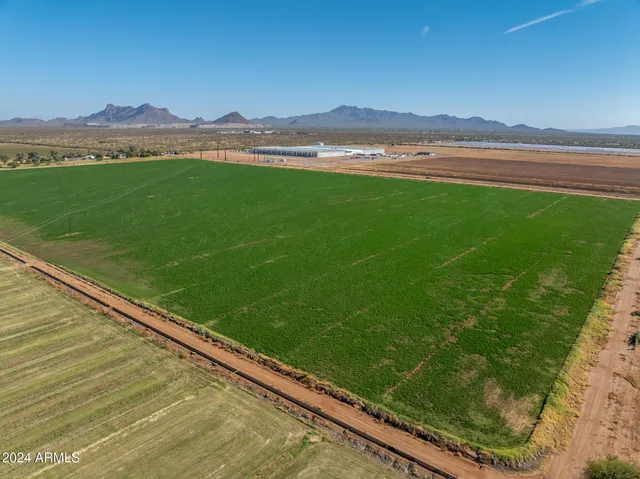 $8,775,000 | 135-acre West 135-acre W Twin Peaks & Clayton Roads, Tucson, AZ 85743