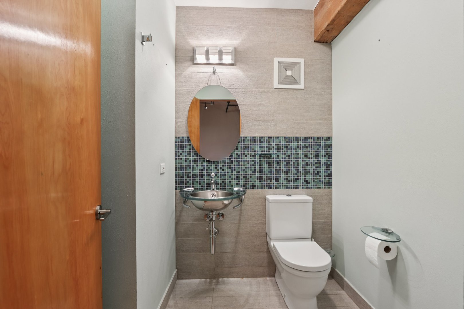 1000 West Washington Boulevard, Unit 137 Chicago, IL 60607 - Photo 11 of 33 a bathroom with a toilet and a sink