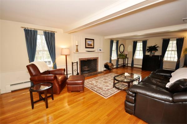 41 Myopia Road Winchester, MA 01890 - Photo 6 of 16